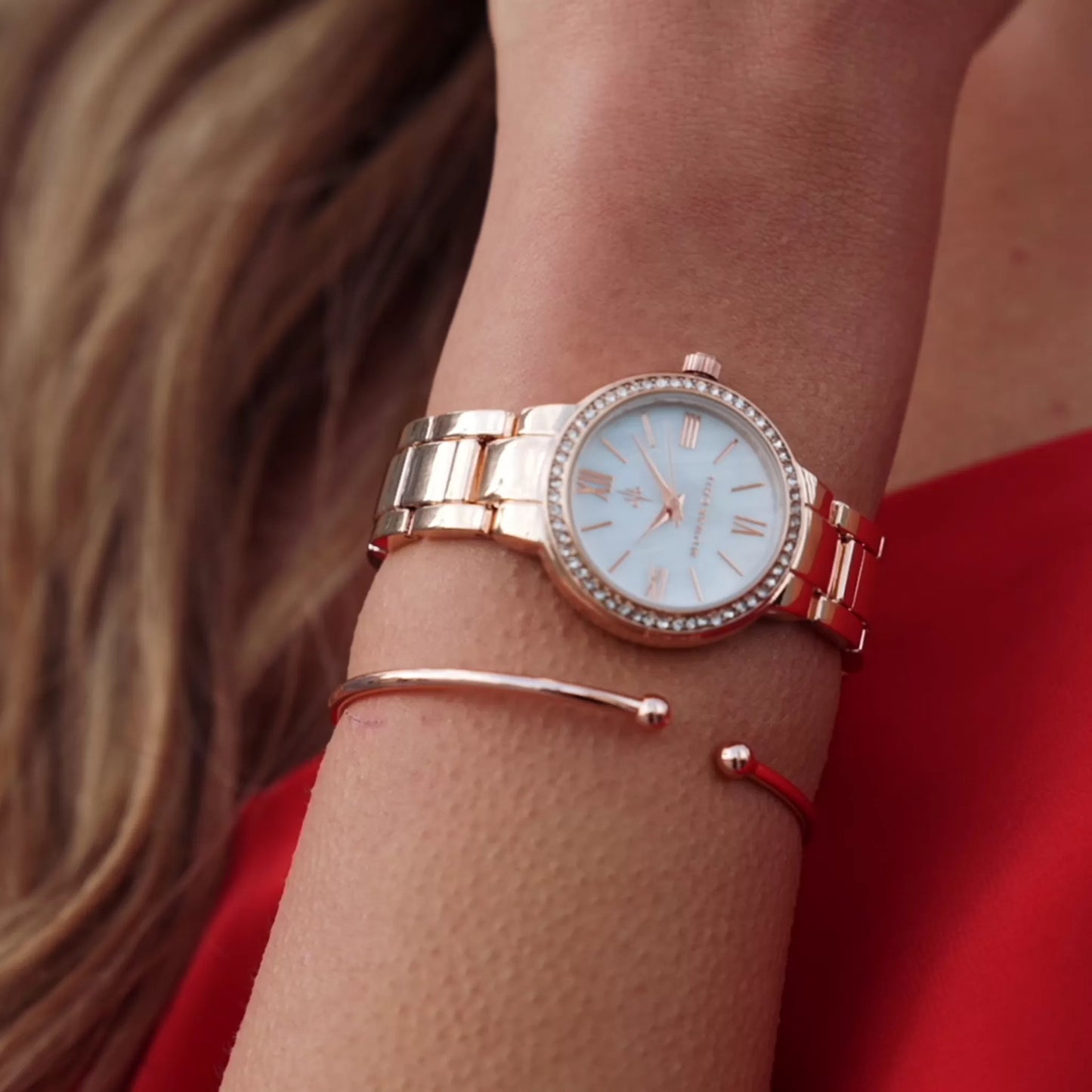 Model wearing Monarchic® Watch - Cosmopolitan - Carrie Edition - Rose Gold link women's watch and rose gold accessories